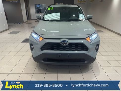 Used 2021 Toyota RAV4 XLE AWD/4WD image 23