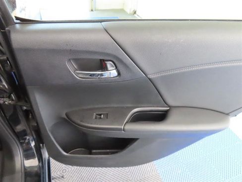 Used 2016 Honda Accord EX-L image 33