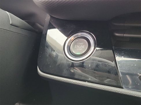 Used 2025 Buick Envision Preferred image 17