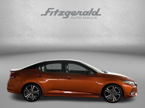 Used 2023 Nissan Sentra SR w/ SR Premium Package FWD image 4