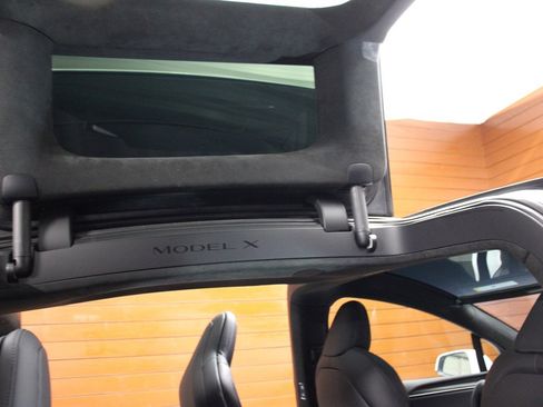 Used 2023 Tesla Model X image 24