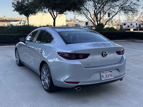 Used 2019 MAZDA MAZDA3 AWD Sedan w/ Select Package image 5