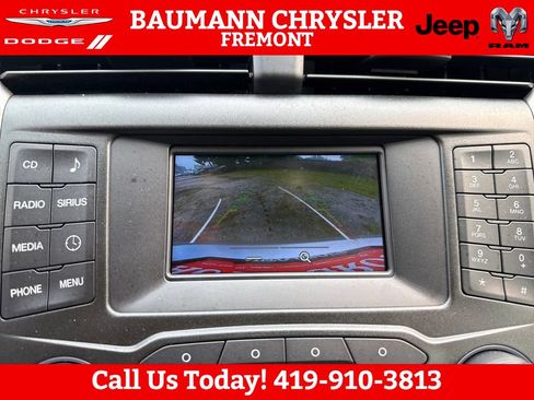 Used 2017 Ford Fusion SE FWD image 19