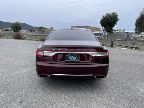 Used 2017 Lincoln Continental Select image 6