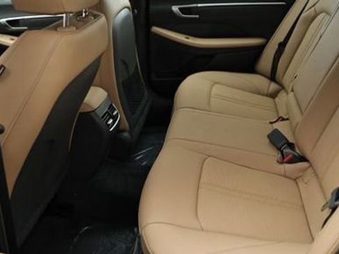 New 2025 Hyundai Sonata Limited image 9