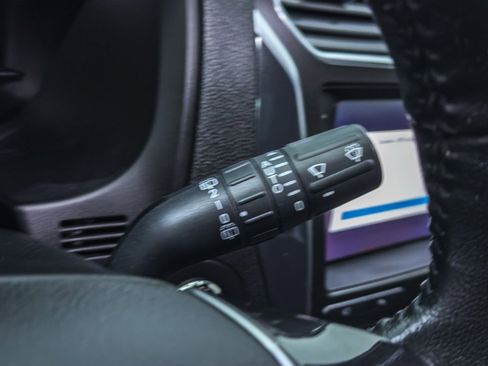 Used 2019 Ford Explorer Limited w/ Ford Safe & Smart Package image 41