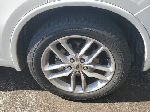 Used 2024 Dodge Durango GT image 11