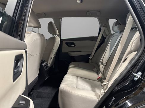 Used 2025 Nissan Rogue SV image 33