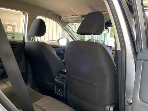 Used 2025 Nissan Rogue SV FWD image 19