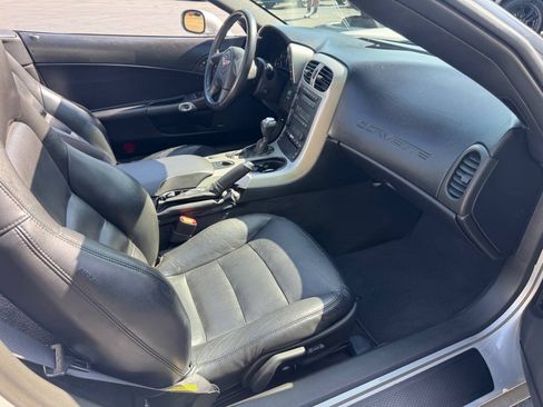 Used 2005 Chevrolet Corvette Convertible w/ Preferred Equipment Group RWD image 12