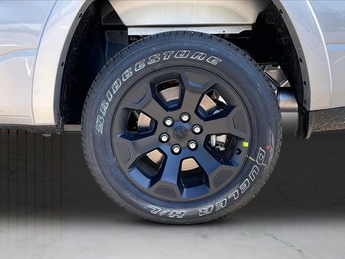 New 2026 RAM 1500 4x4 Crew Cab image 34