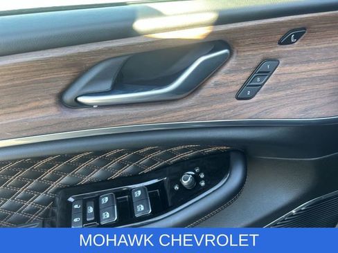 Used 2022 Jeep Grand Cherokee Summit w/ Adv Protech Group IV AWD/4WD image 25