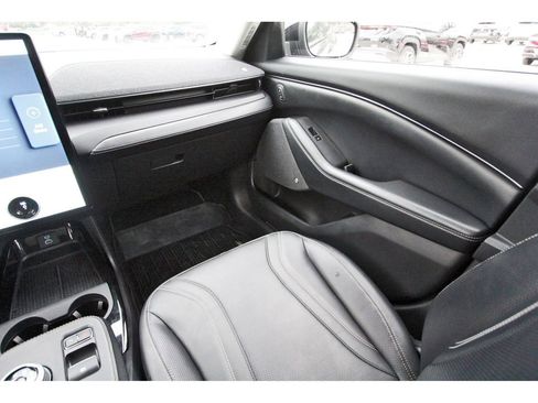 Used 2021 Ford Mustang Mach-E Premium image 13