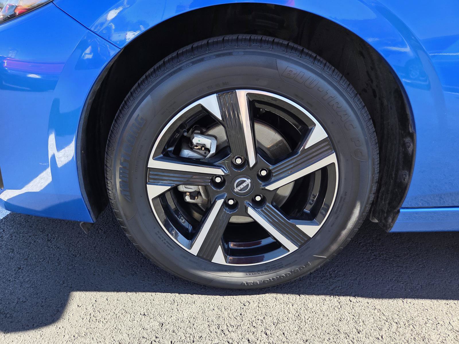 Used 2025 Nissan Sentra SV FWD image 9