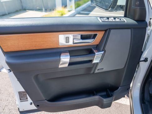 Used 2014 Land Rover LR4 HSE AWD/4WD image 10