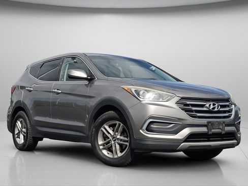 Used 2018 Hyundai Santa Fe Sport AWD/4WD image 2