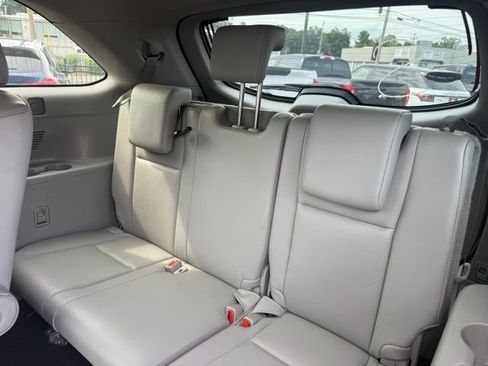 Used 2019 Toyota Highlander XLE AWD/4WD image 14