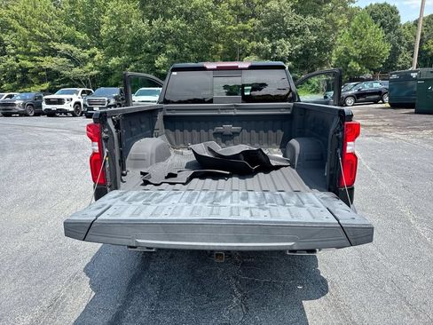 Used 2021 Chevrolet Silverado 1500 LTZ w/ LTZ Premium Package AWD/4WD image 35