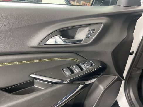 Certified 2025 Chevrolet Trax ACTIV w/ Sunroof Package image 24