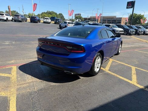 Used 2021 Dodge Charger SXT w/ Leather Interior Group RWD image 4