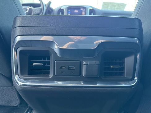 Used 2021 GMC Sierra 1500 Elevation w/ Preferred Package image 29
