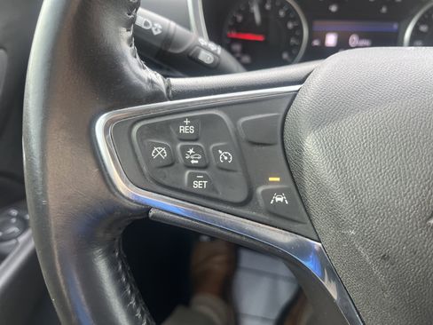 Used 2020 Chevrolet Equinox LT image 19