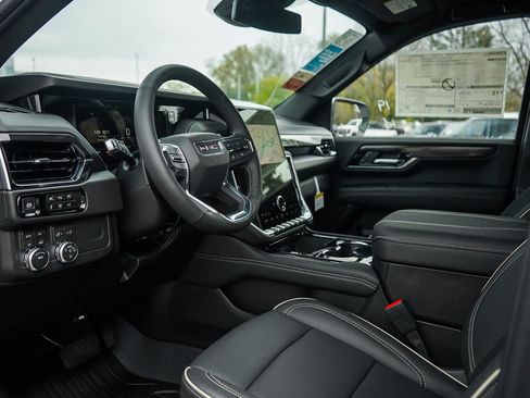 New 2026 GMC Yukon XL Elevation w/ LPO, Floor Liner Package AWD/4WD image 19