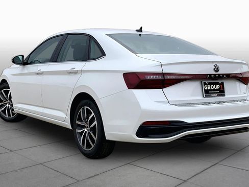 New 2026 Volkswagen Jetta SE FWD image 11