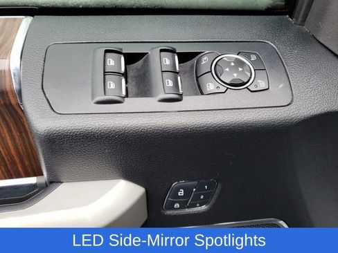 Used 2017 Ford F150 Lariat image 19