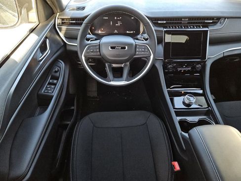 New 2026 Jeep Grand Cherokee L 2WD image 18