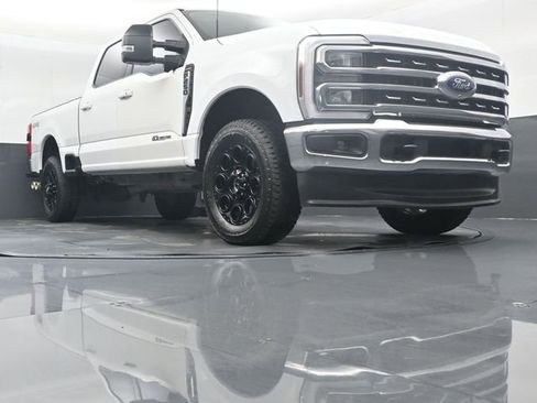 Used 2024 Ford F250 Lariat AWD/4WD image 40
