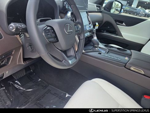 New 2026 Lexus LX 700h Luxury AWD/4WD image 13