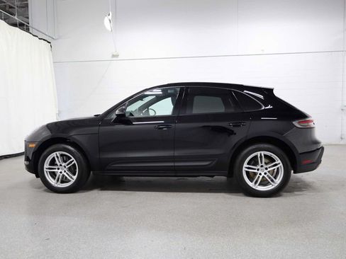 Certified 2024 Porsche Macan AWD/4WD image 2