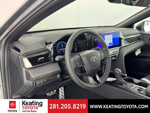 New 2026 Toyota Camry SE image 2