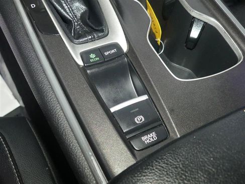 Used 2018 Honda Accord Sport image 39
