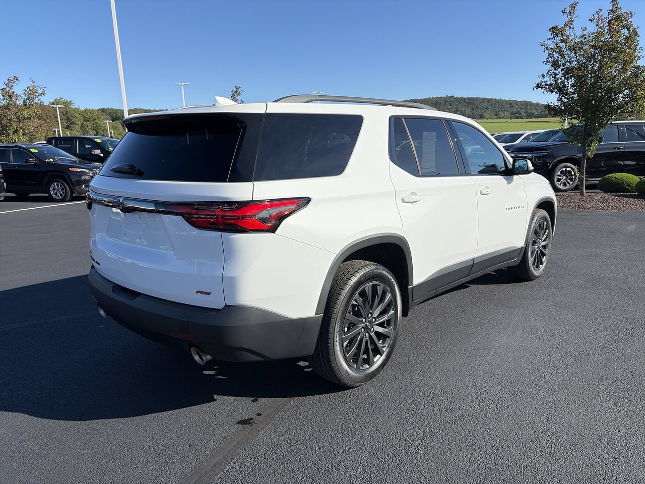 Used 2023 Chevrolet Traverse RS AWD/4WD image 7