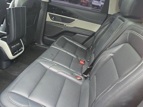 Used 2024 Lincoln Nautilus Premier w/ Equipment Group 102A AWD/4WD image 9