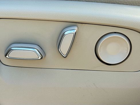 Used 2022 GMC Yukon Denali image 27