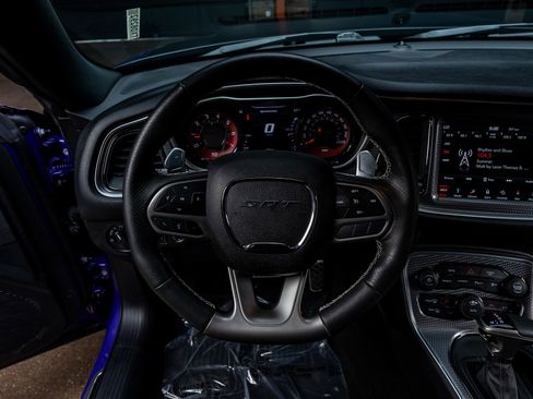 Used 2019 Dodge Challenger SRT Hellcat Redeye image 14