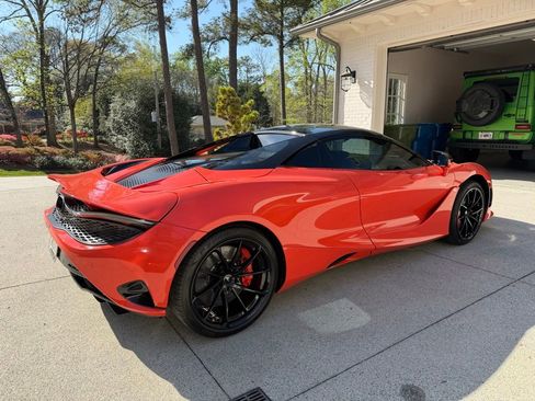 Used 2026 McLaren 750S Spider image 4