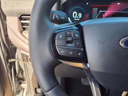 New 2026 Ford Explorer Platinum image 15