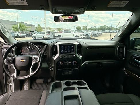 Used 2020 Chevrolet Silverado 1500 LT w/ All-Star Edition AWD/4WD image 3