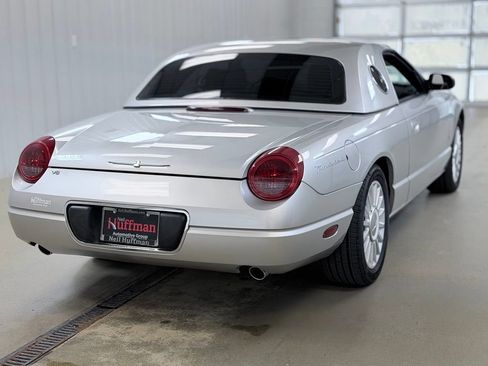 Used 2004 Ford Thunderbird RWD image 4