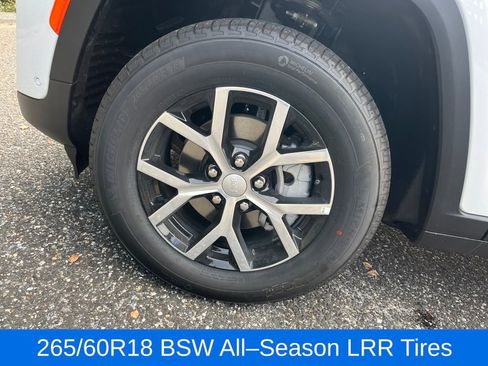 New 2025 Jeep Grand Cherokee Limited w/ Luxury Tech Group II image 24