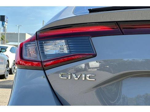Used 2025 Honda Civic Sport image 45