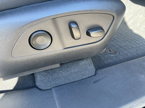 Used 2025 Chevrolet Silverado EV RST image 21