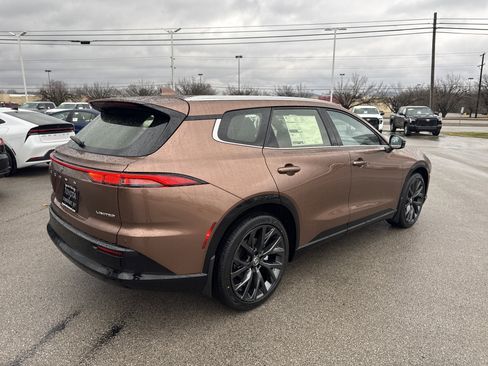 New 2025 Toyota Crown Signia Limited image 3