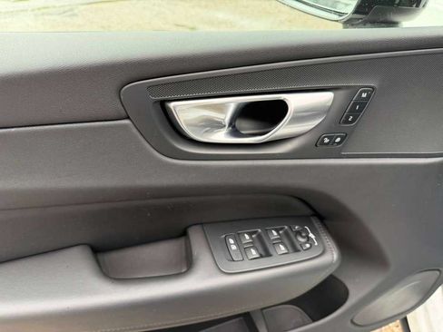 Used 2024 Volvo XC60 B5 Plus w/ Protection Package Premier AWD/4WD image 12