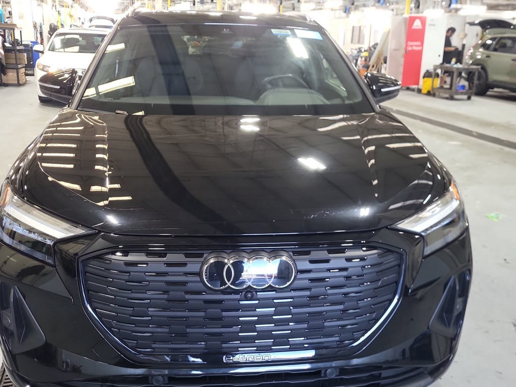 Used 2022 Audi Q4 e-tron Premium Plus AWD/4WD image 3