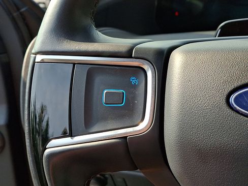 Certified 2025 Ford Expedition Max Platinum AWD/4WD image 24